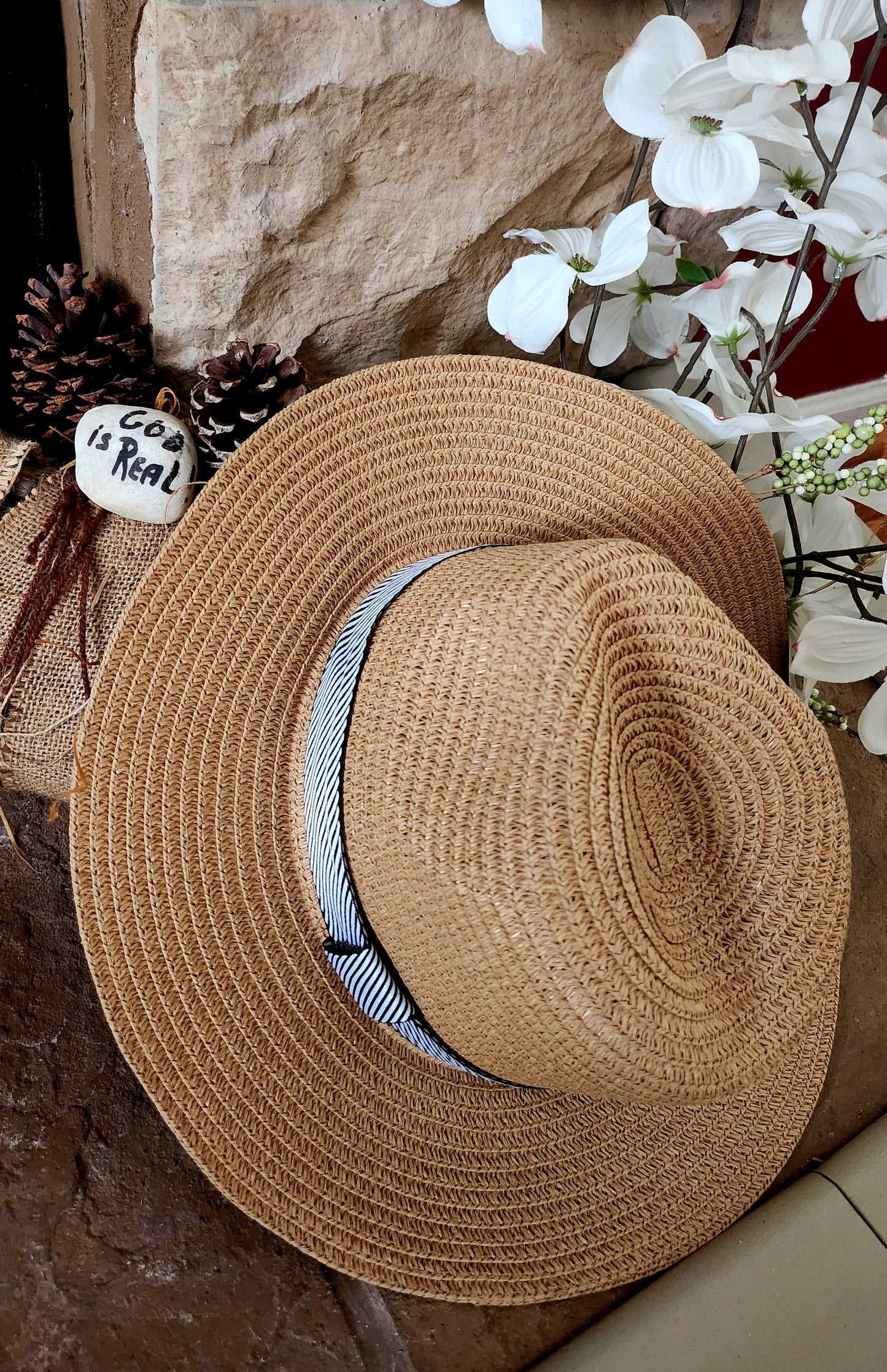 Ladies Straw Hat w/Striped Ban Detail