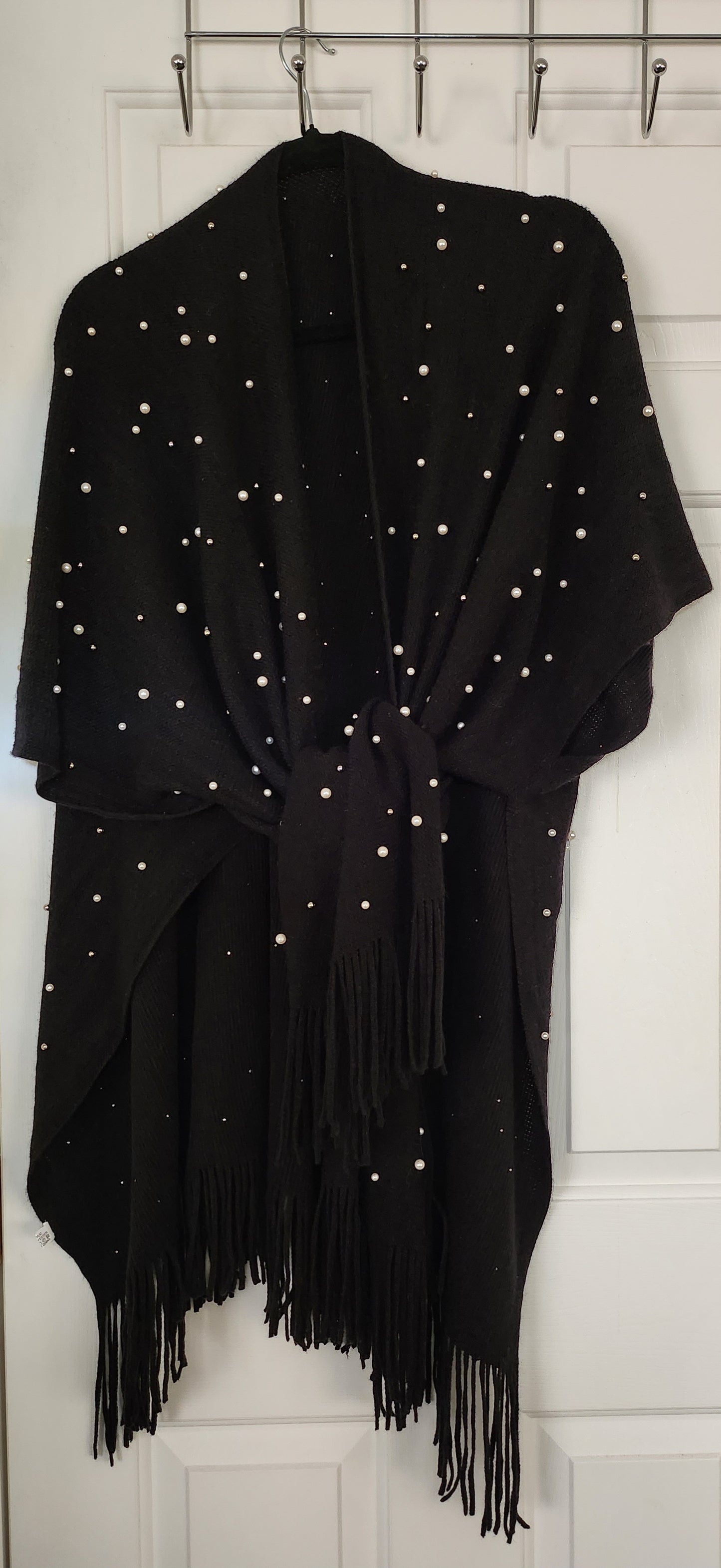 Ladies Pearl & Silver Stud Shawl/Wrap