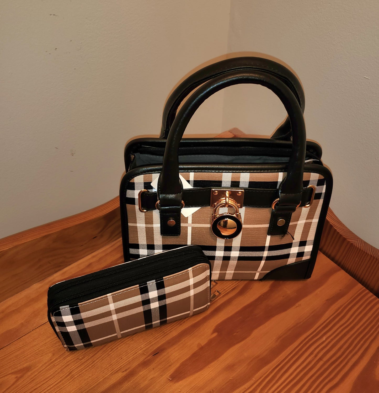 Ladies Hand Bag