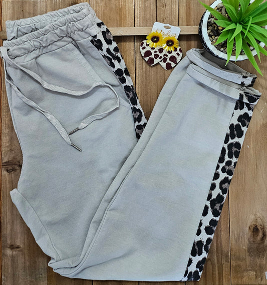 Flora Ashley Cream Joggers with Cheetah accent